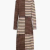 Strickkleid mit hohem Kragen Strickkleid mit hohem Kragen