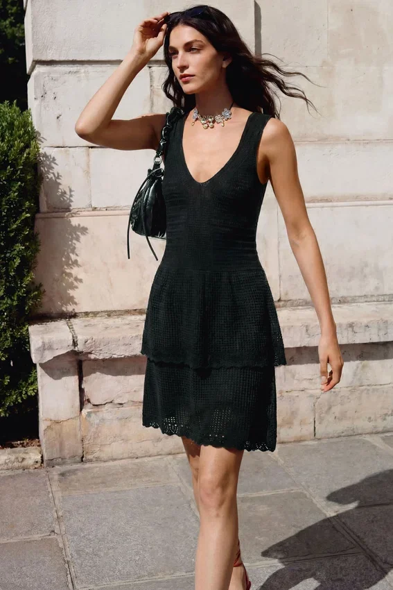 Strickkleid mit Trägern Strickkleid mit Trägern