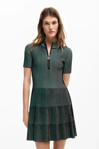 Strukturiertes Kleid mit Reißverschluss