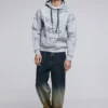 Sweatshirt mit Kapuze und Schriftzug Sweatshirt mit Kapuze und Schriftzug