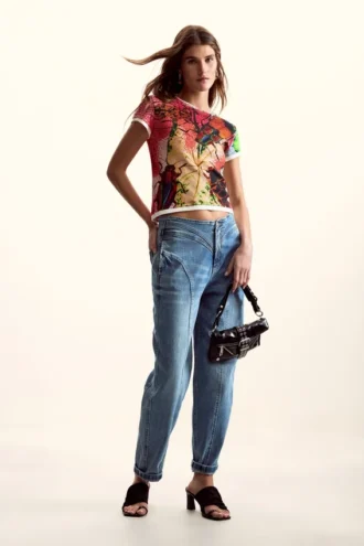 T-Shirt, entworfen von Christian Lacroix