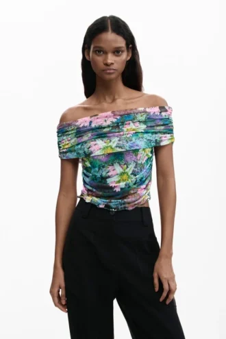 T-Shirt mit Blumenmuster und U-Boot-Ausschnitt