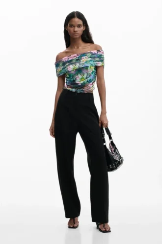 T-Shirt mit Blumenmuster und U-Boot-Ausschnitt