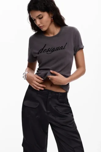 T-Shirt mit gesticktem Logo
