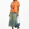 T-Shirt mit gestickten Blumen T-Shirt mit gestickten Blumen
