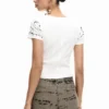 T-Shirt mit Rippbündchen und Schriftzug