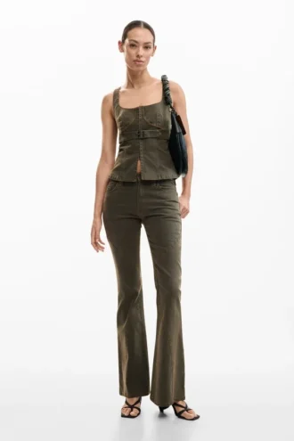 Taillierte Bluse mit Trägern Taillierte Bluse mit Trägern