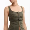 Taillierte Bluse mit Trägern Taillierte Bluse mit Trägern