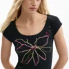 Tailliertes T-Shirt mit Blumenmuster Tailliertes T-Shirt mit Blumenmuster