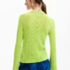 Tailliertes T-Shirt mit Blumenmuster Tailliertes T-Shirt mit Blumenmuster