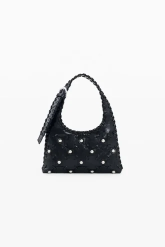 Tasche aus Kunstleder mit Nieten