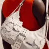 Tasche mit floralen Applikationen