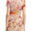 Tüll-Blumen-T-Shirt Tüll-Blumen-T-Shirt