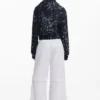 Wandelbare Hose mit Blumen von Tyler Mcgillivary