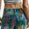 Weit geschnittene Splatter-Jeans