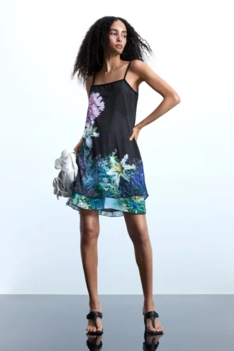 Wendbares Blumenkleid