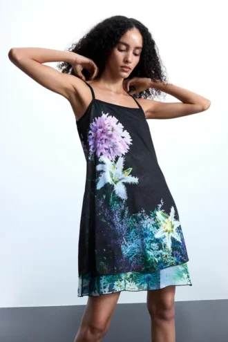 Wendbares Blumenkleid