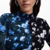 Zweifarbiges Blumen-T-Shirt