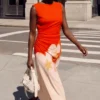 Zweifarbiges Blumenkleid